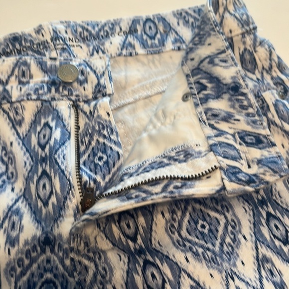 Chico’s So Slimming Diamond-Print Girlfriend Crops Size 2 - Picture 7 of 9